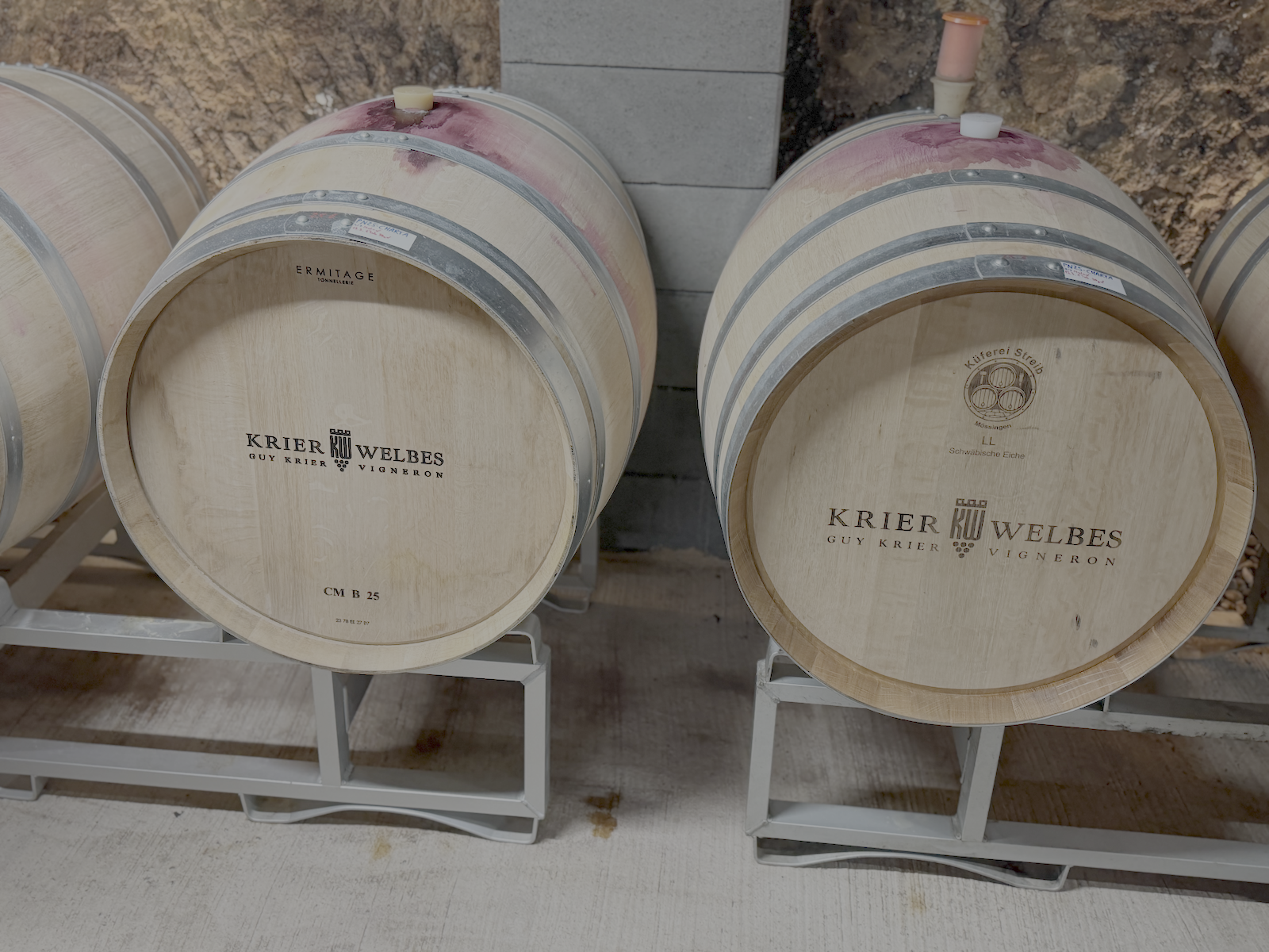 Barriques in de rotskelder Krier-Welbes